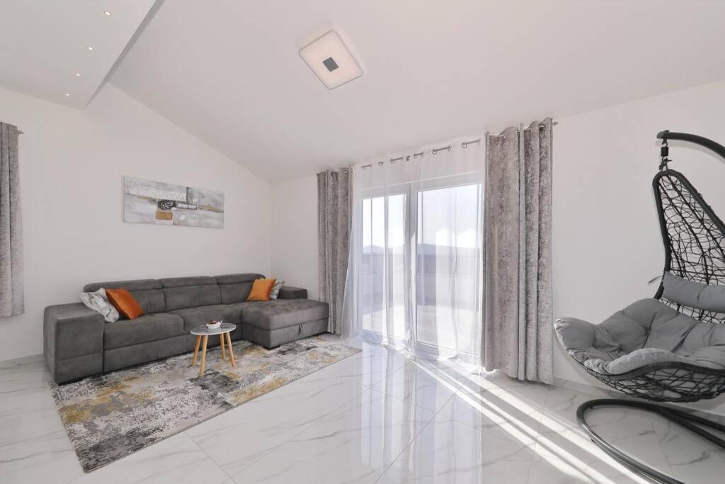 Apartman Chiara Galovac  Buitenkant foto