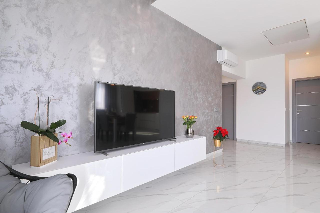 Apartman Chiara Galovac  Buitenkant foto