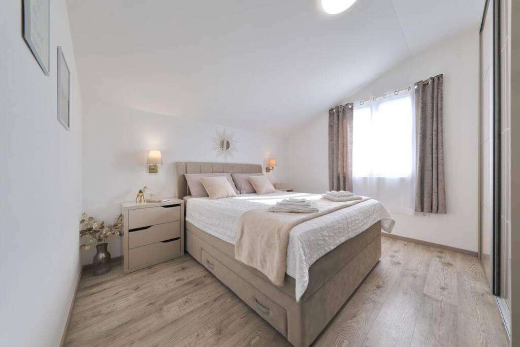 Apartman Chiara Galovac  Buitenkant foto