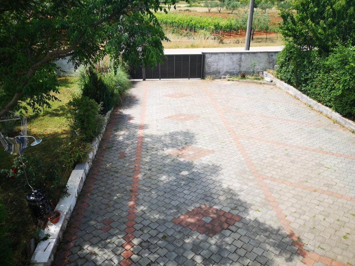 Apartman Chiara Galovac  Buitenkant foto